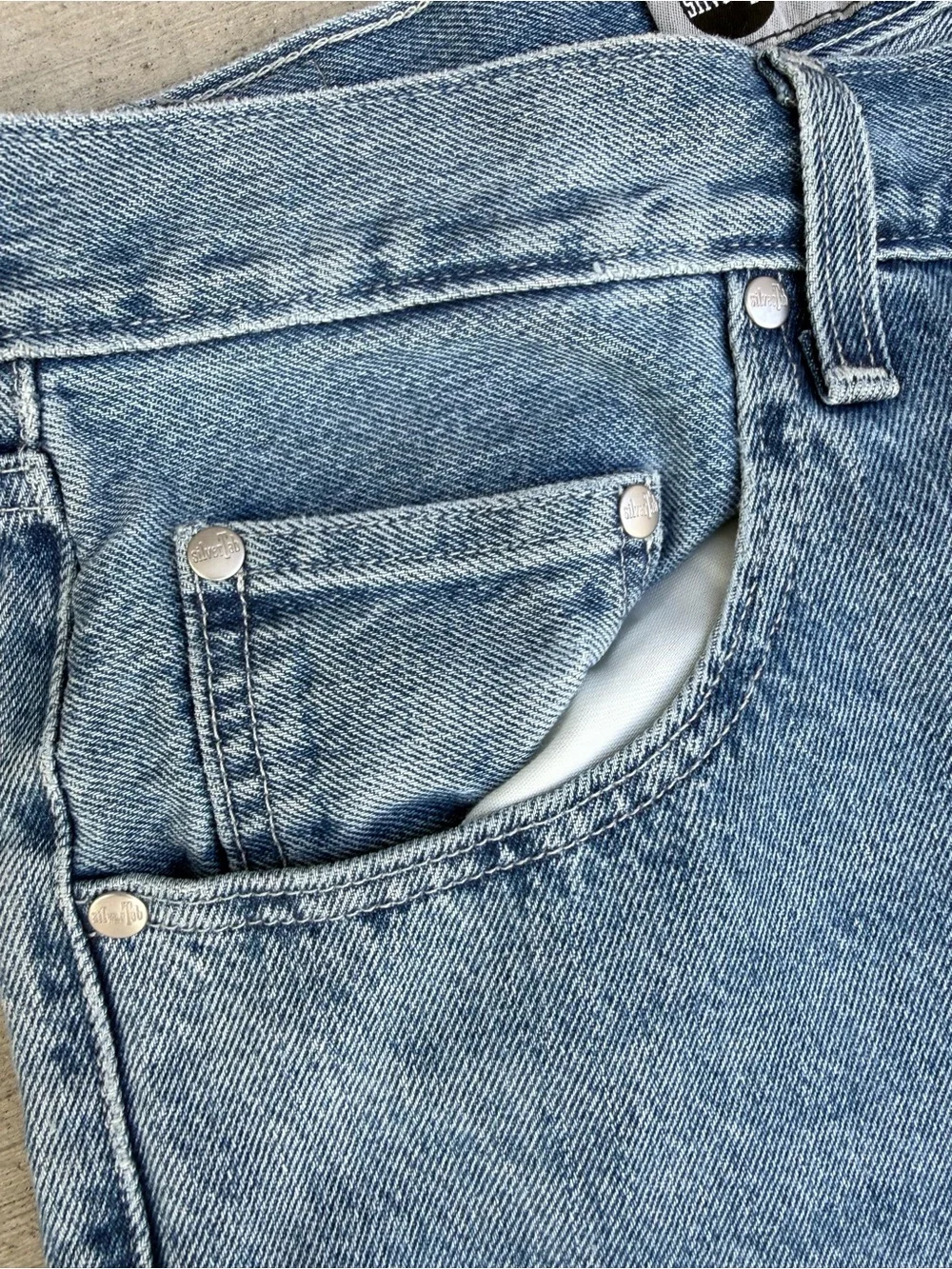 Levi's Light Blue Relaxed Fit Men's Jeans